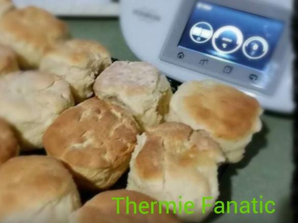 Fluffy Buttermilk Scones