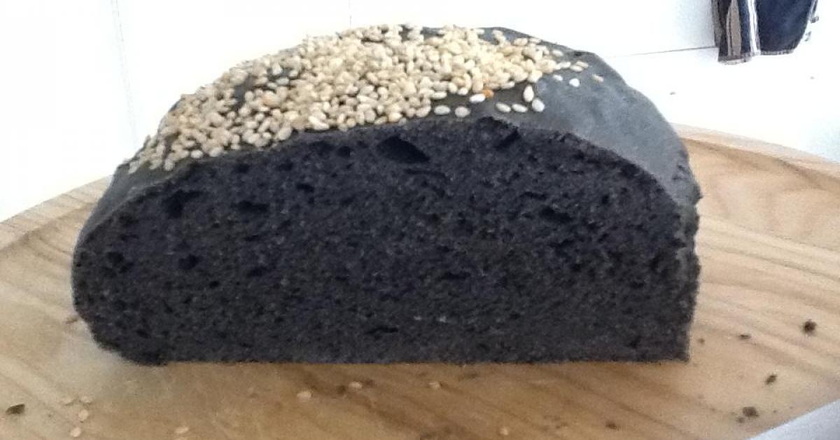 Squid Ink Bread by Saltoc. A Thermomix ® recipe in