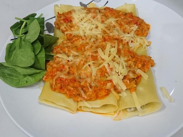 Turkey and Ricotta Cannelloni with vegetable sauce
