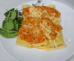 Turkey and Ricotta Cannelloni with vegetable sauce