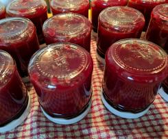Caramelised onion and beetroot relish