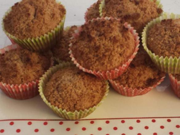 Cranberry Crumble Spiced Christmas Muffins