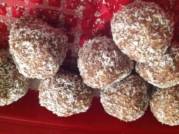 Date and coconut balls