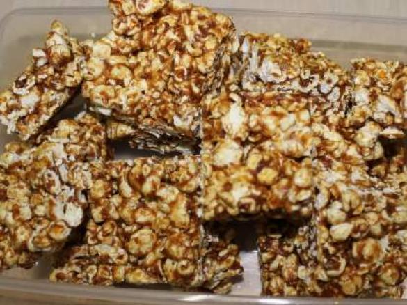 Healthy Salted Caramel Popcorn Slice