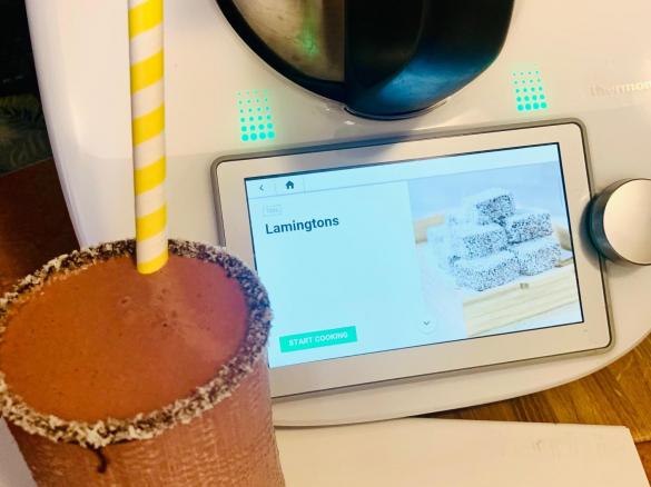 Jammy Lamington Smoothie