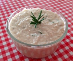 Roasted garlic, rosemary and white bean dip (gluten free dairy free)