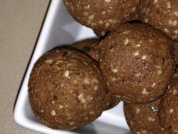 Lee Holmes' Chocolate Truffles 