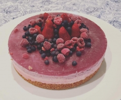 Layered Summery Berry Frozen Cheesecake