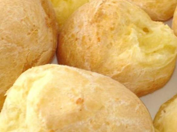 Gluten Free Cheese Ball (Pão de Queijo)