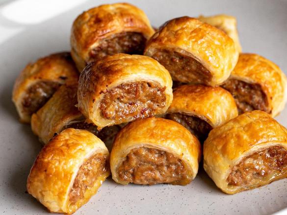 Cil's Sausage Rolls