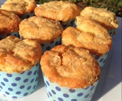 Crunchy Topped Lemon Sour Cream Cupcakes