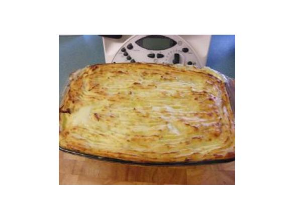 Fish Pie with Prawns and Cheesy Leek Topping