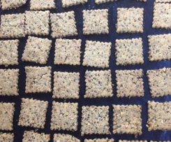 "Cheesy" herb seed crackers - dairy and gluten free