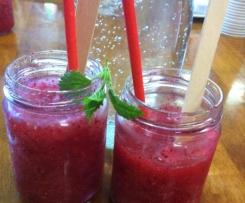 Cranberry and Pomegranate Daiquiri