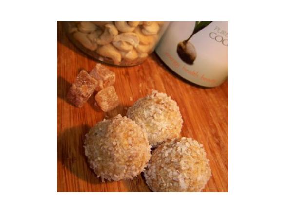 Apricot and Ginger Bliss Balls