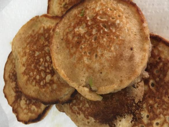 Apple & cinnamon wholemeal pancakes