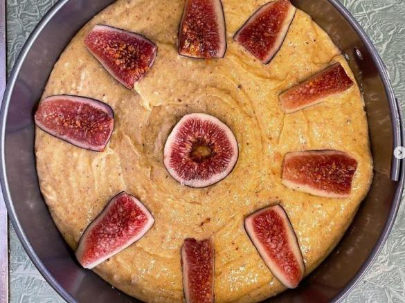 Fig & Almond Cake