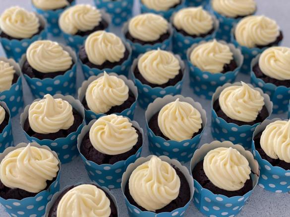 Chocolate Raspberry Cupcakes (Annabel Langbein)