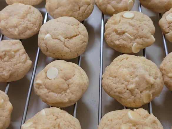 Bee's Choc Chip Cookies