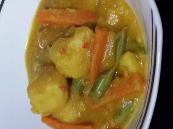 HUNTERS Rendang Potatoes