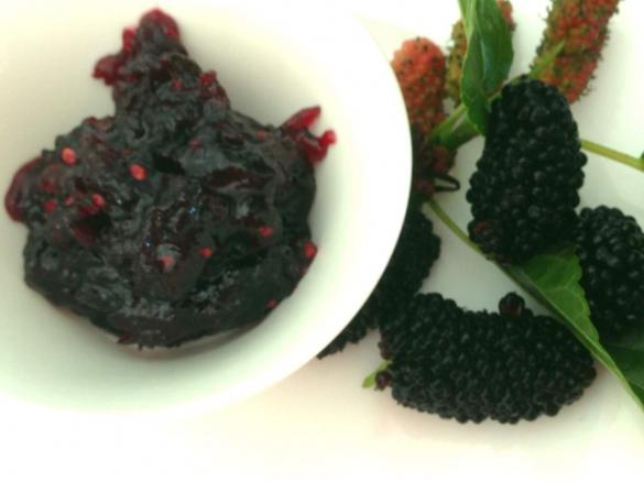 Mulberry apple jam