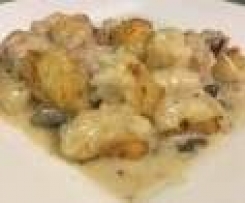 Delish Crispy, Creamy Chicken Bake