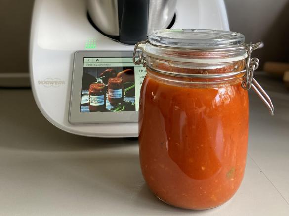 ITALIAN TOMATO SAUCE - PASSATA