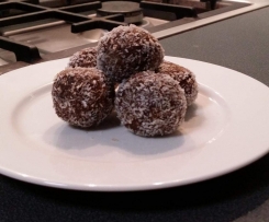 Fruit n Nut Choc Balls