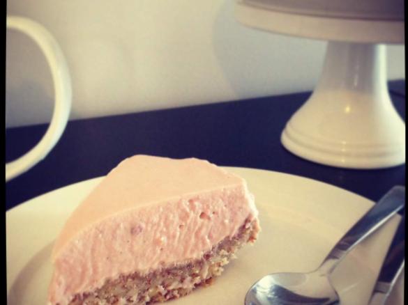Strawberry & White Chocolate Cheesecake - Gluten Free
