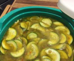 LOW FODMAP CHICKEN AND ZUCHINI SOUP  (based on Skinnymixer's Chicken Zoodle Soup)