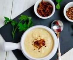 Califlower soup with parmesen and bacon dust