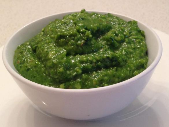 Rocket & Macadamia Pesto Dip
