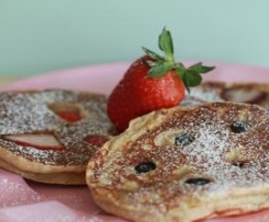 Banana, oat and spelt pancakes