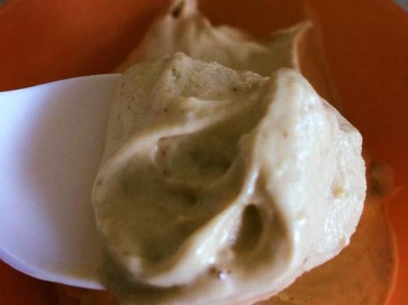 Banana peanut ice cream - dairy free 