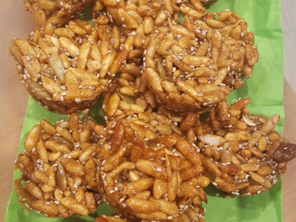 Brown rice puff snack