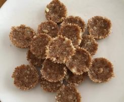 Jersey caramel & macadamia treats