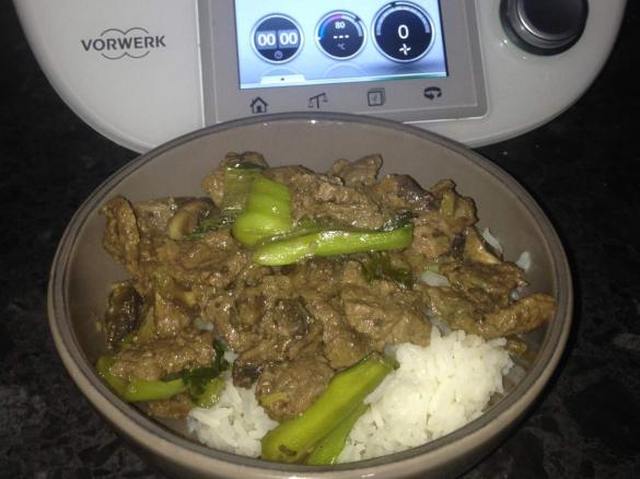 Beef and Bok Choy in Oyster Sauce