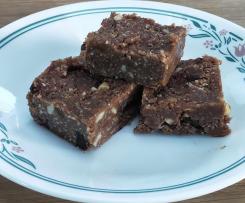 Biscuit and fruit no bake fudge cake