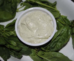Sweet Pistachio & Basil Creamy Dip