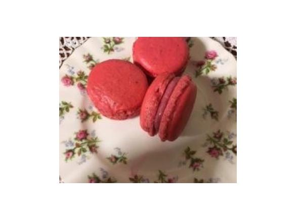 Macarons with White Chocolate and Raspberry Ganache