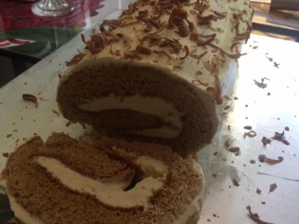 Gingerbread Roll Cake
