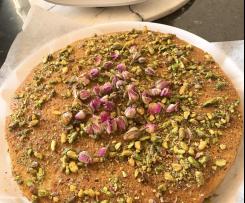 Pistachio rose lemon semolina cake by Layelle