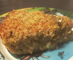 Chunky chicken and fennel pie with parmesan crumb