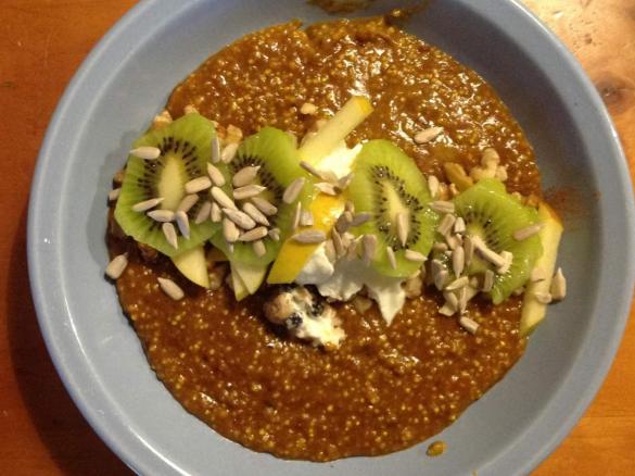 Turmeric and quinoa porridge