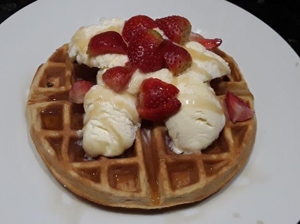 Keto fluffy sweet waffles