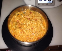 creamy tomato chicken, bacon & mushroom fettuccini