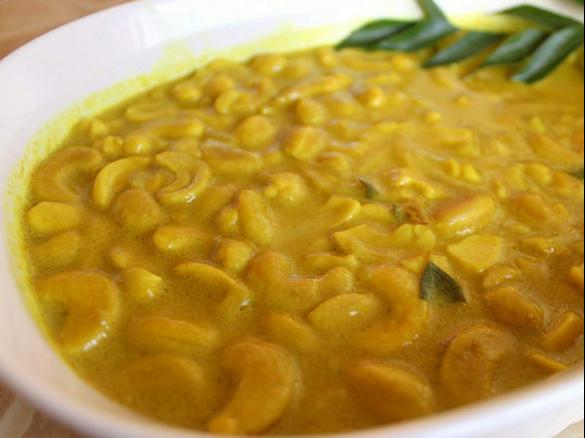 Sri Lankan Cashew Nut Curry (vegan)