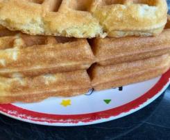 GF Light and Fluffy Waffles