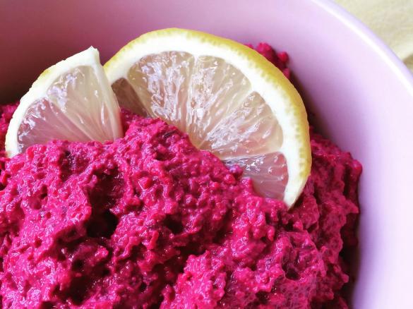 Beetroot and Goat's Cheese Dip (low salt)