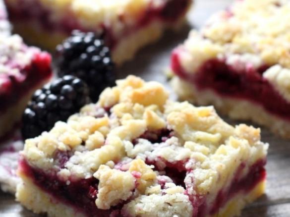 Blackberry Crumble Slice